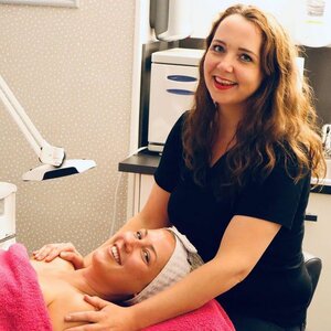 Erna&rsquo;s Beauty image 2