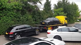 Beslag op  auto’s en woningen in witwasonderzoek