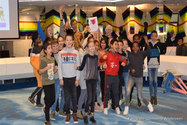 Groep 7A van De Horizon wint Milieubendewedstrijd