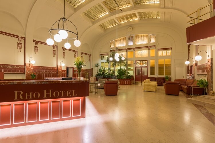 Dynamische en afwisselende baan bij hotelreceptie Rho Hotel