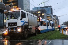 Veel hinder door ontspoorde tram bij station Amsterdam-Zuid
