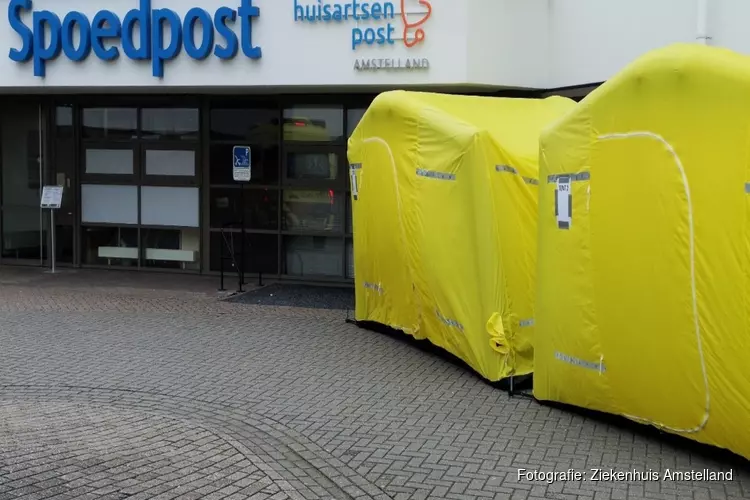 Ziekenhuis Amstelland vraagt bezoekers buiten naar gezondheid
