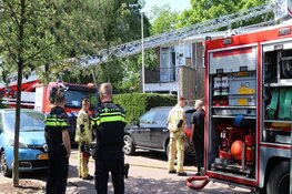 Dakbrand vermoedelijk door kortsluiting in zonnepanelen