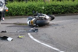 Twee motorfietsen tegen elkaar in Amstelveen