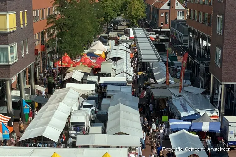 Meer kramen op de markt