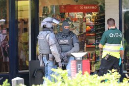 Arrestatieteam valt woning Amstelveen binnen