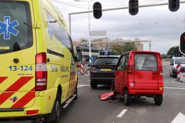 Man overleden na aanrijding Burgemeester Rijnderslaan