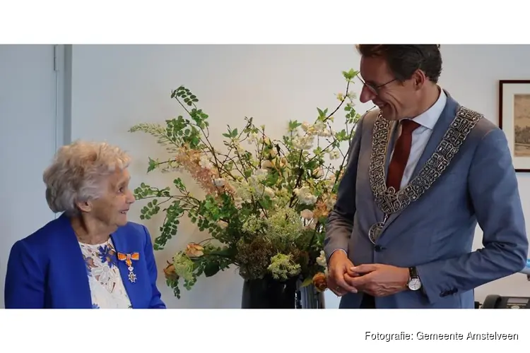 Eindelijk lintjes uitgereikt