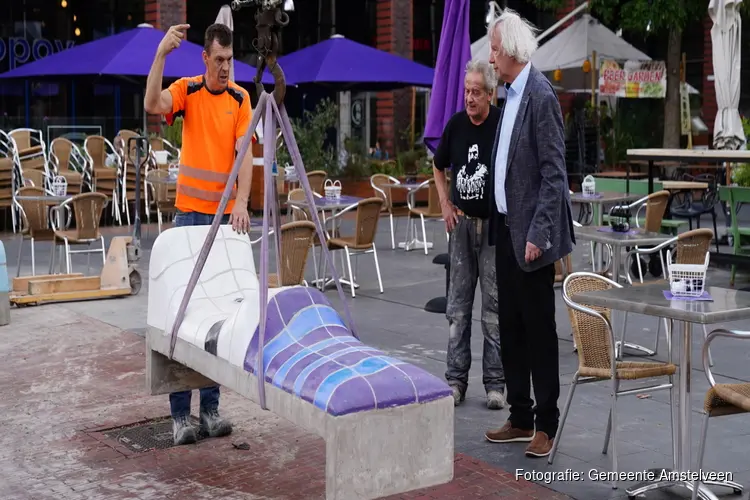 Bekende bankjes Jan Snoeck terug in het Stadshart