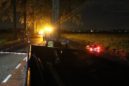 Taxichauffeur belandt met auto in water Amstelveen, slachtoffer naar ziekenhuis