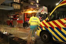 Kerstboom vat vlam in woning Amstelveen, bewoner in ambulance nagekeken