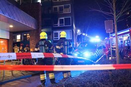 Grote brand in flat Amstelveen, Rode Kruis ter plaatse voor opvang bewoners