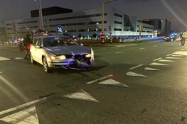 Weg afgesloten na aanrijding bij Schiphol