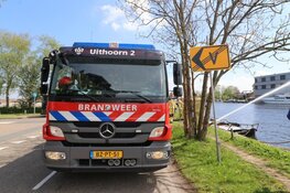 Bootje grotendeels gezonken in Uithoorn