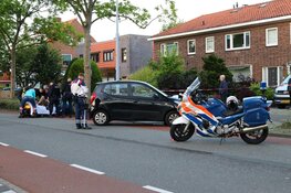 Bestuurder motorscooter frontaal in botsing met auto in Badhoevedorp