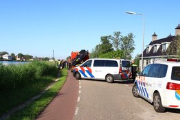 Auto raakt te water na uitwijkmanoeuvre in Amstelveen