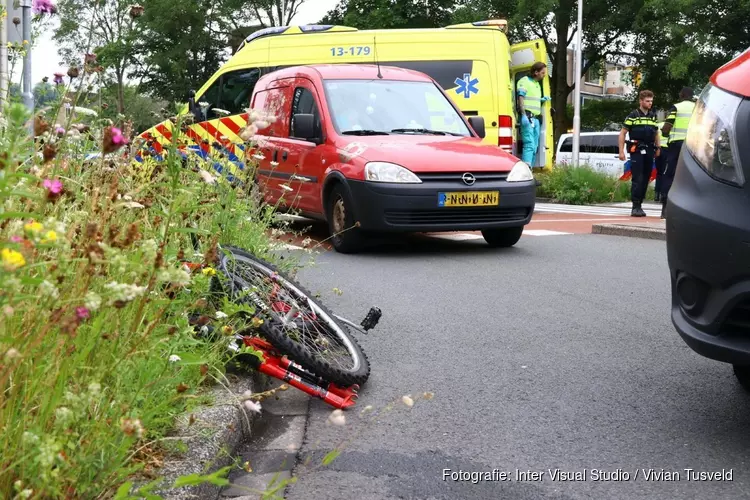 Kindje aangereden op rotonde in Amstelveen