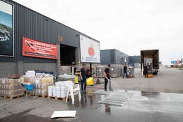 Schade bij bedrijven na nachtelijke brand Aalsmeer goed zichtbaar