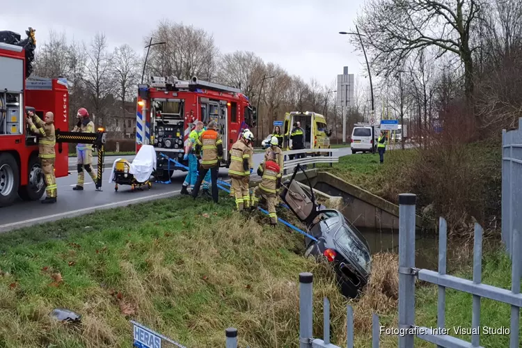 Auto bijna te water in Amstelveen
