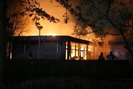 Buurthuis Uithoorn door grote brand in de as gelegd