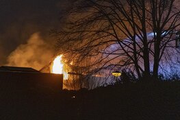 Grote brand aan Oosteinderweg in Aalsmeer