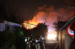 Grote brand aan Oosteinderweg in Aalsmeer