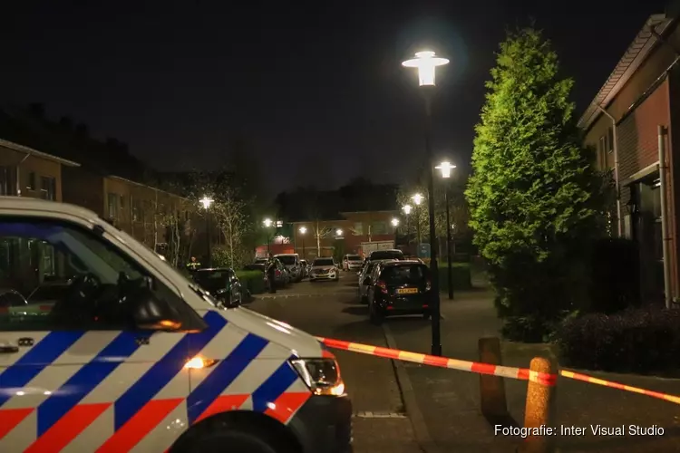 Getuigen gezocht na beschieting woning