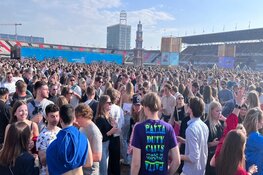 Bevrijdingfeest Amsterdams Verbond in Olympisch Stadion druk bezocht
