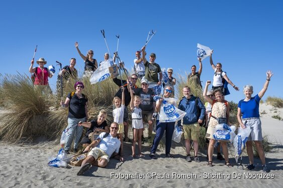 Hele Noordzeekust schoongemaakt: vrijwilligers ruimen 86.954 peuken en 4.408 kilo afval op van stranden