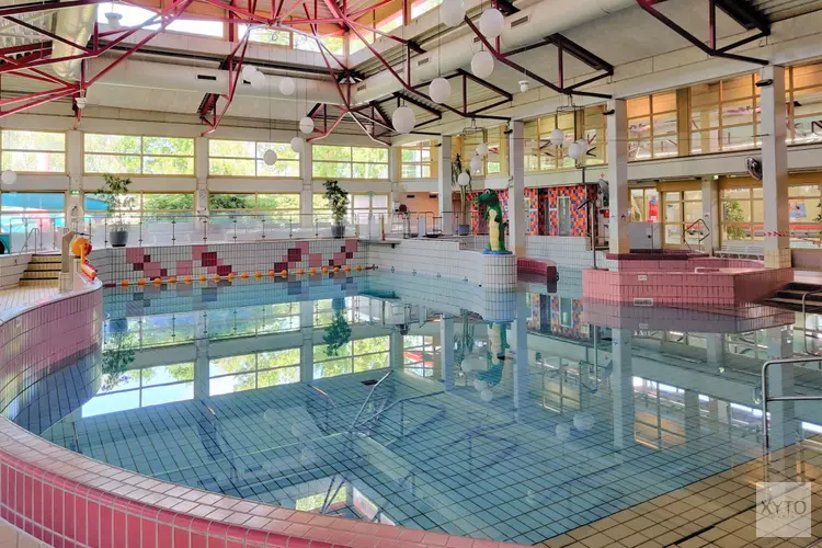 Binnenbaden zwembad De Meerkamp open