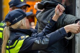 Vijf mensen aangehouden voor handel in coronabewijzen