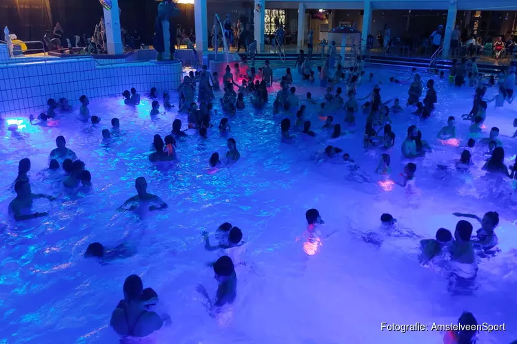 Halloween Discozwemmen groot succes
