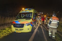 Hulpdiensten groots uitgerukt voor gedumpte deelscooter in Ouderkerk aan de Amstel