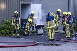 Groot alarm om brand in bedrijfspand aan de Schipholweg in Badhoevedorp