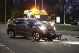 Automobilist en lijnbus botsen in Amstelveen