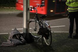 Fietser aangereden in Amstelveen, veroorzaker vlucht weg
