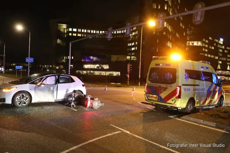 Motorrijdster gewond in Amstelveen