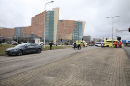 Ongeval tussen scooter en auto op kruising in Amstelveen