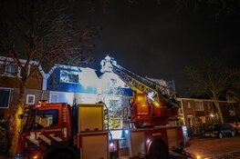 Zonnepanelen waaien bijna van dak in Amstelveen