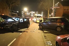 Gewonde en veel schade bij aanrijding in Amstelveen