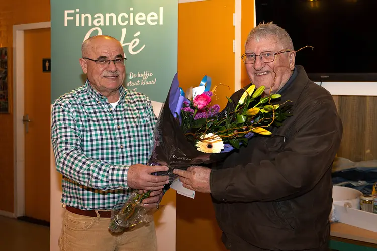 1000ste bezoeker Financieel Café   MOC Buurtkamer Keizer Karelpark
