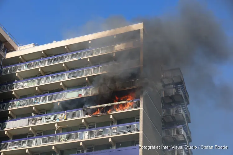 Uitslaande brand in studentencomplex Uilenstede te Amstelveen