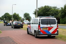 Fietser gewond: personeel politiehelikopter schiet te hulp