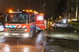 Auto gaat volledig op in vlammen in Amstelveen