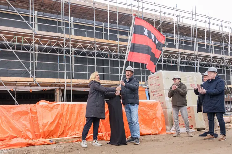 Hoogste punt 25-meter binnenbad en kantoor AmstelveenSport bereikt