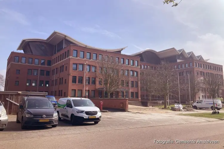 Open huis in AZC aan W.H. Keesomlaan