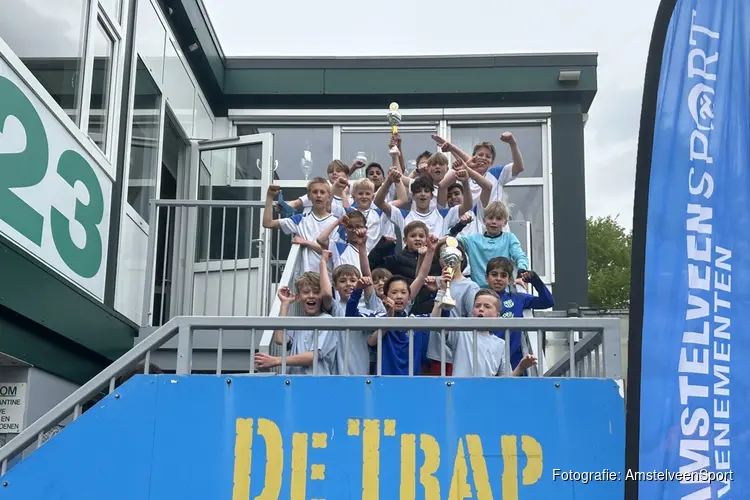 Karel Eykmanschool en Roelof Venemaschool winnen lokale finale KNVB Schoolvoetbaltoernooi in Amstelveen