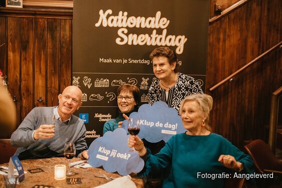 Klup zet snert in tegen eenzaamheid: Nationale Snertdag verbindt Noord-Hollandse vijftigers