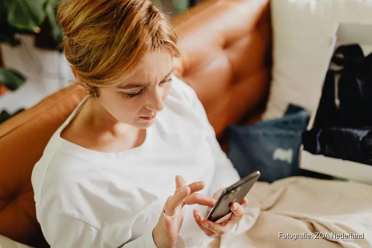 Onderzoek: Meer dan de helft (59%) jongvolwassenen mijdt het liefst oorlogsnieuws