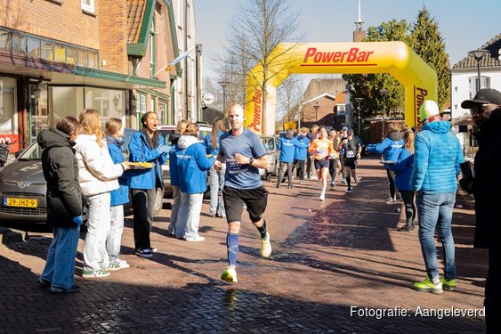 Amstelveen loopt op water van Waternet tijdens KPMG Lentemarathon